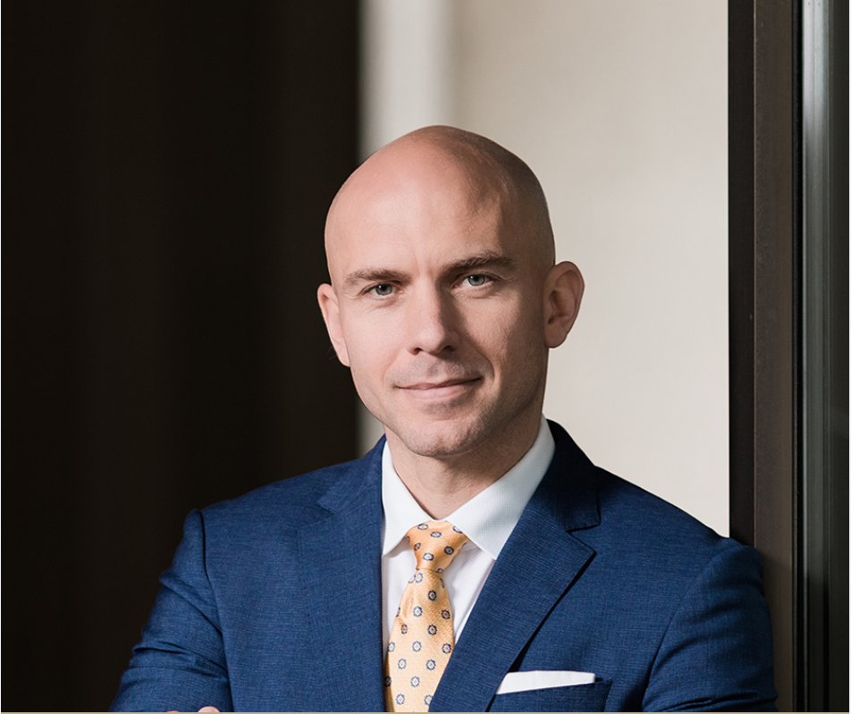 Marcus is the founder of Crossroads Law and Coach My Case. He is a former social worker, certified collaborative divorce lawyer and an accredited family law mediator practicing in Alberta and British Columbia.